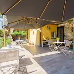 Oda ve Kahvaltı La Rocca Maison De Charme