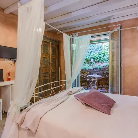 La Rocca Maison De Charme Bed and breakfast