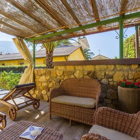 La Rocca Maison De Charme Bed and breakfast