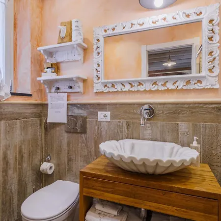 La Rocca Maison De Charme Couette-café Moneglia