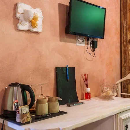 לינה וארוחת בוקר La Rocca Maison De Charme 4*